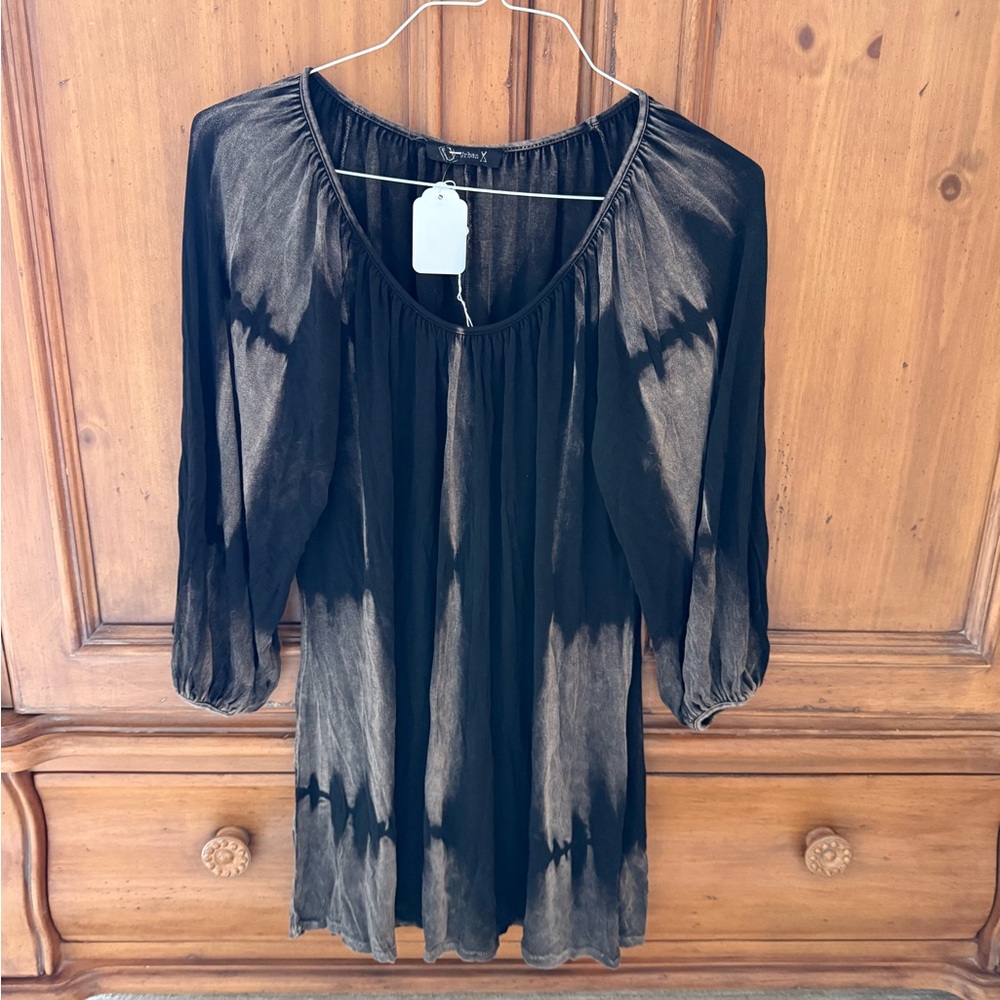 Women's Black and Tan Top